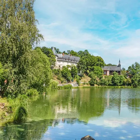 With Large Garden And Terrace Holiday home